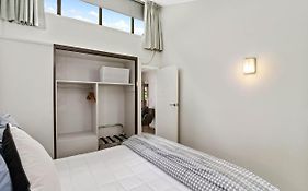 The Bird House - Kawaha Point, Rotorua. Stylish Six Bedroom Home With Space, Views And Relaxed Atmosphere